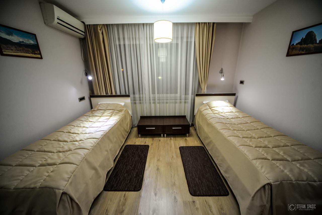 Garni Hotel 018 In Ni Buitenkant foto