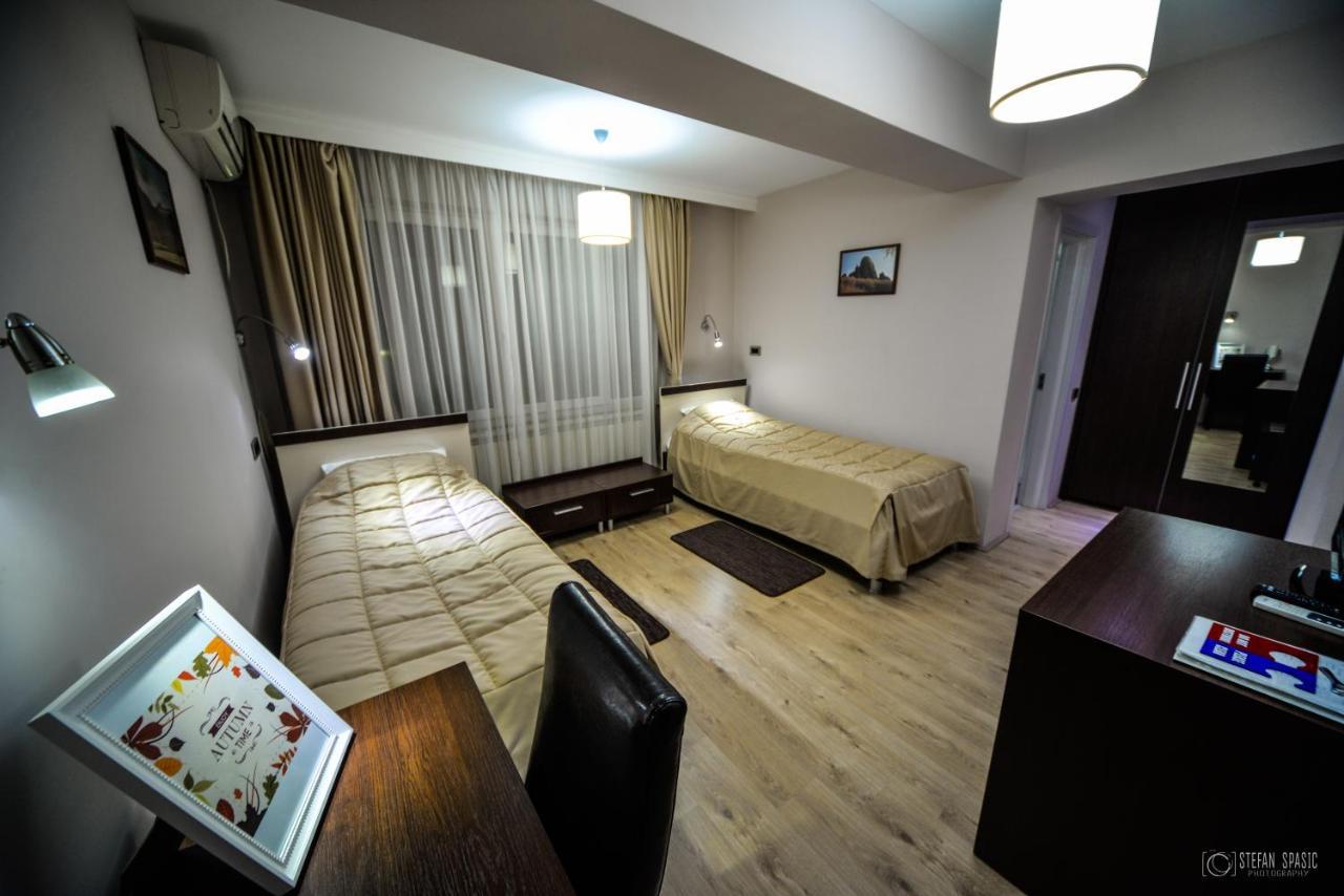 Garni Hotel 018 In Ni Buitenkant foto