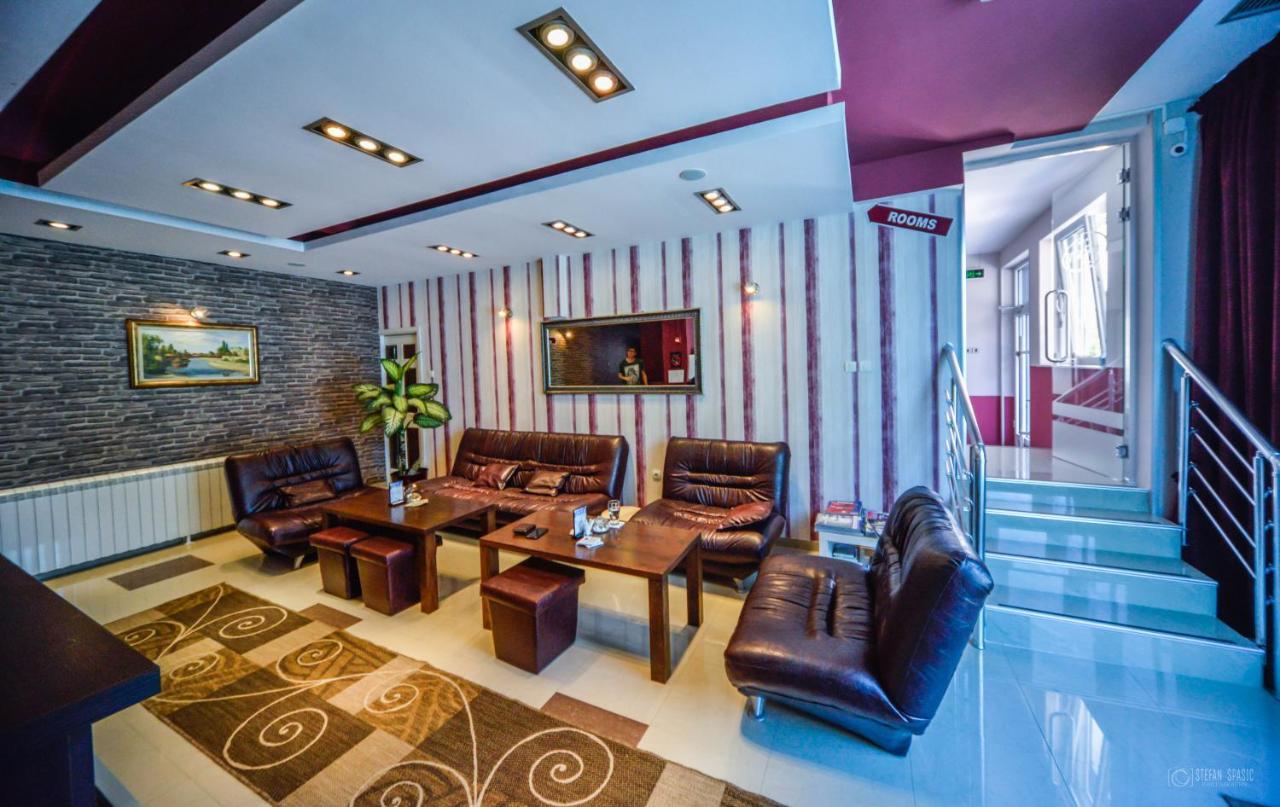 Garni Hotel 018 In Ni Buitenkant foto