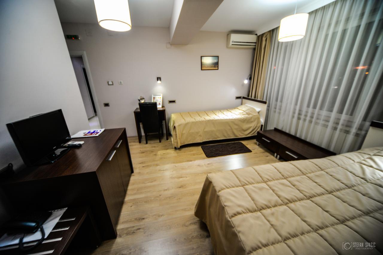 Garni Hotel 018 In Ni Buitenkant foto