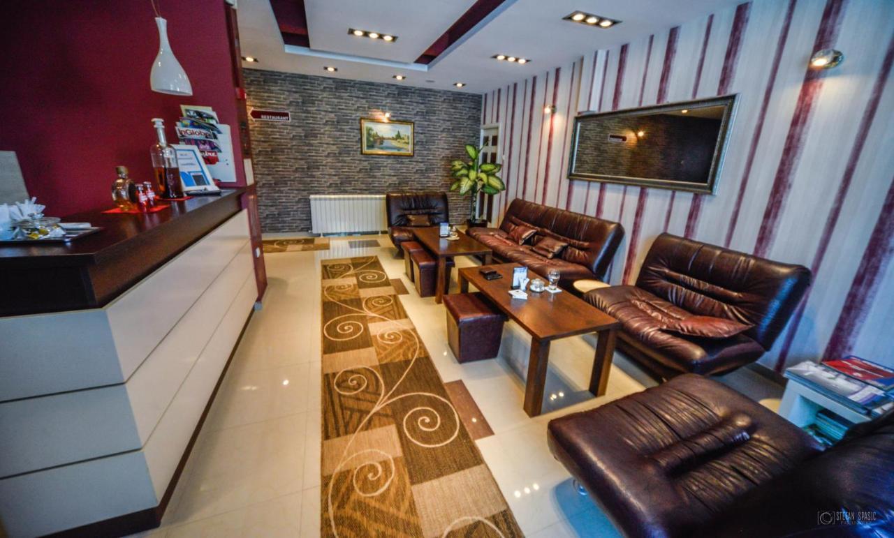 Garni Hotel 018 In Ni Buitenkant foto